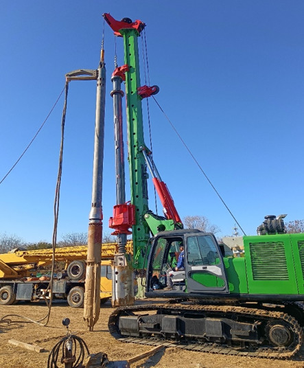 Hydraulische Vibroflot mit 176 KW Motorleistung umgerüstet zum Rig Schlüssel zur erfolgreichen Bodenverbesserung