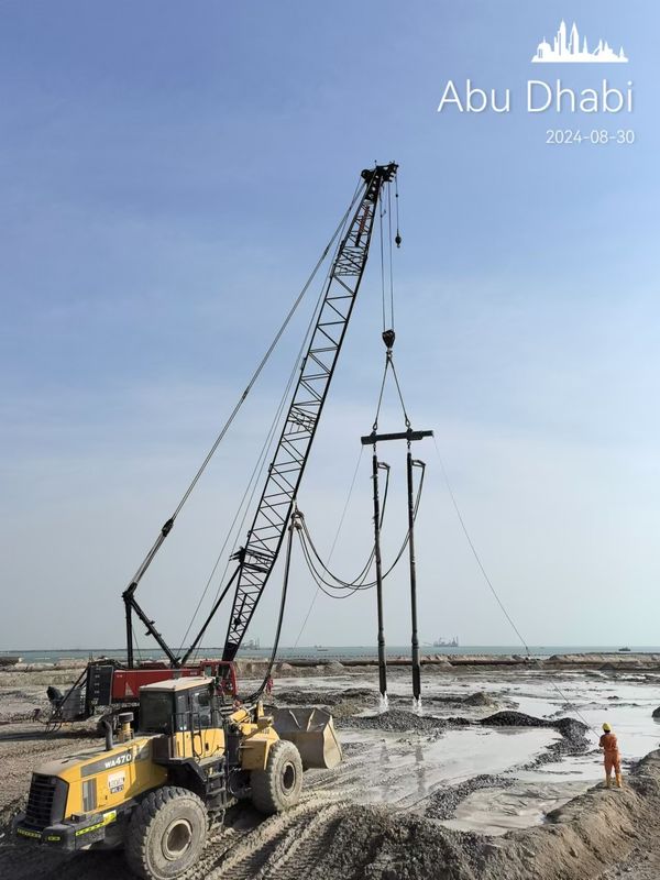 Chinesischer Hersteller 214 kN Zentrifugalkraft Vibroflotationsgerät, montiert an Bohrgerät, das das Stromversorgungssystem teilt